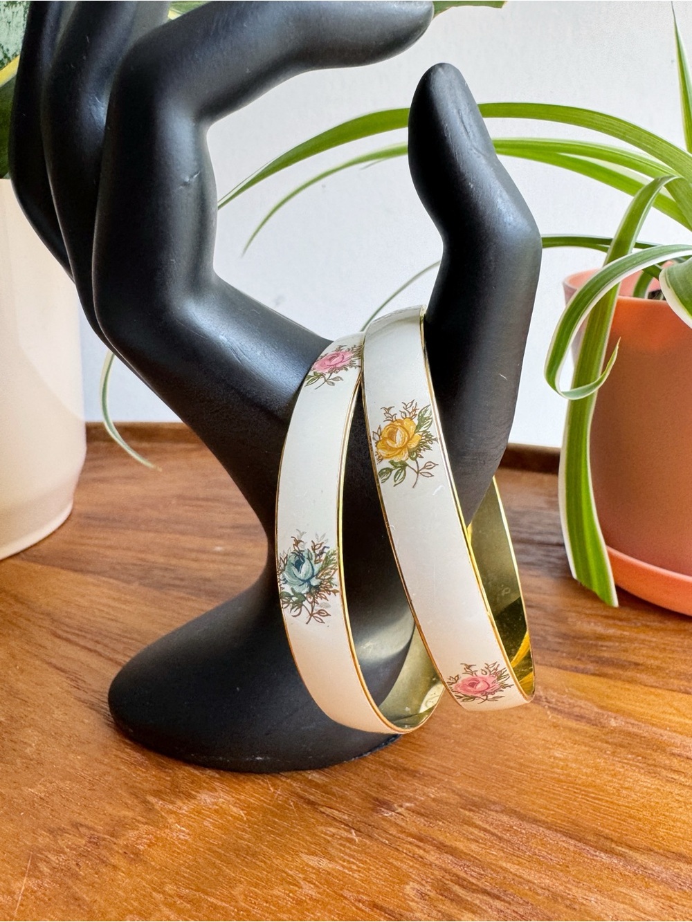 Vintage Japanese Gold-Tone Floral Rose Enamel Bangle Bracelet Set